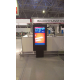 Totem Digital Exterior en el aeropuerto de Gatwick
